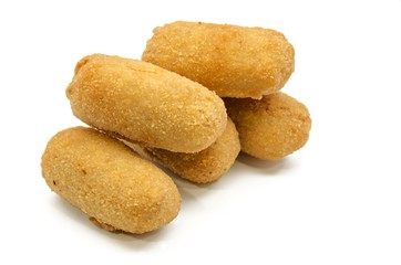 Deliciosas croquetas de bechamel y carne