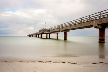 Fototapeta na wymiar Seebrücke an der Ostsee