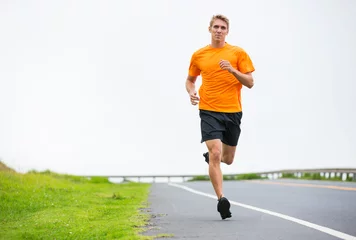 Photo sur Plexiglas Jogging Homme athlétique faisant du jogging à l& 39 extérieur