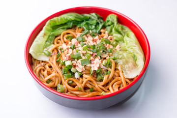 Hot and dry noodles