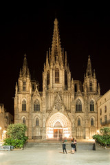 Fototapeta na wymiar Cathedral at night. Barcelona
