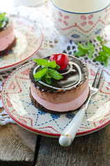 Mini cheese cake with cherries