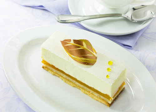 Vanilla cake slice