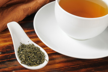 Whole leaf green tea