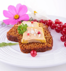 gingerbread with foie gras