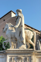 Fototapeta na wymiar Statue Castore e Polluce Piazza del Campidoglio a Roma