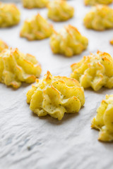 Kräuter-Herzoginkartoffeln