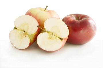 red apples