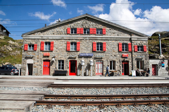Trenino Rosso del Bernina
