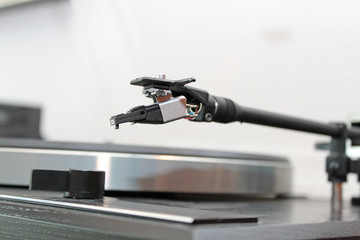 plattenspieler mit tonarm © fotoart-wallraf