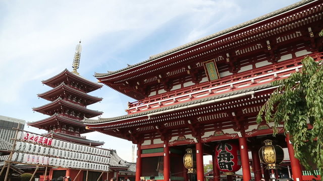浅草寺　 宝蔵門と五重塔