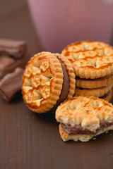 sandwich biscuits with chocolate filling