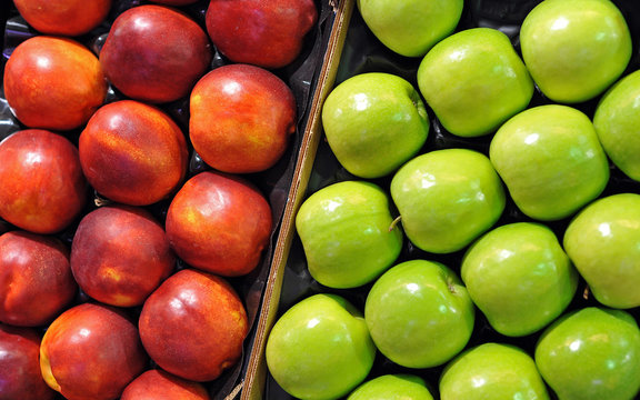 Apples at the market