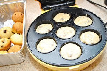 Chocolate Chip Cake Lollipops Cooking