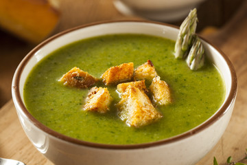 Homemade Green Asparagus Soup