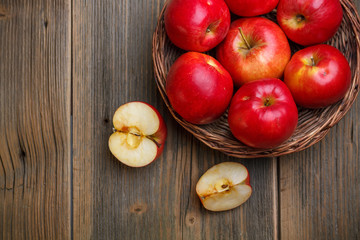 Red apples