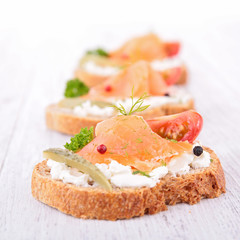 bruschetta, bread and salmon