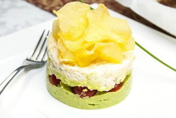 salad with vegetables and mashed potatoes with cheese