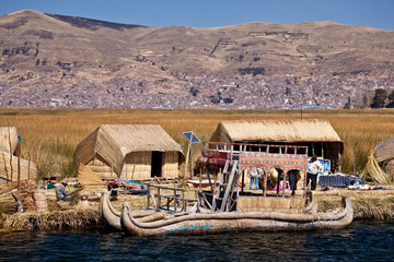 Uros floating islands - Titikaka Lake © berzina