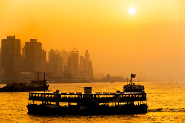 Obraz premium Hong Kong Harbour at sunset.