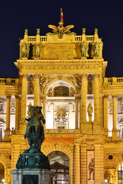 Hofburg bei Nacht