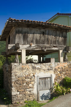 Spain, Asturias, Cornellana, horreo - traditional barn