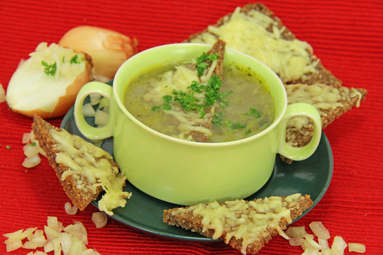 Zwiebelsuppe Images – Browse 405 Stock Photos, Vectors, and Video ...