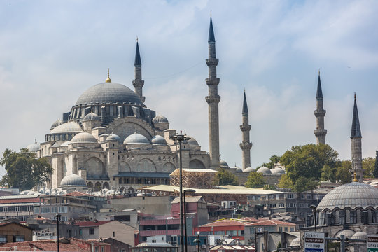 The Blue Mosque, (Sultanahmet Camii), Istanbul, Turkey