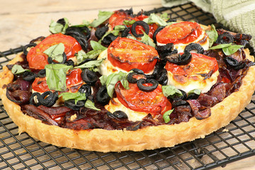 caramalized onion and goats cheese tart