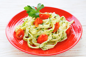 tagliatelle pasta with roasted cherry tomatoes
