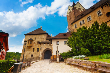 Fototapeta na wymiar Gates of Loket castle