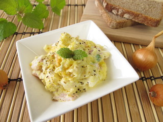 Aufstrich mit Mais und Zitronenmelisse