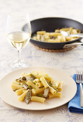 Elicoidale pasta with artichokes and green beans
