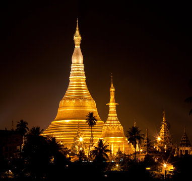 Famous Shwedagon Pagoda in Yangon - view at the night