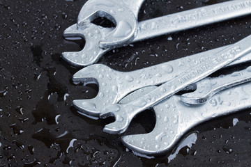 set of wet wrenches