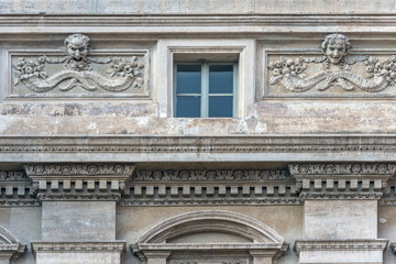 Roma, palazzo Poli (part.)