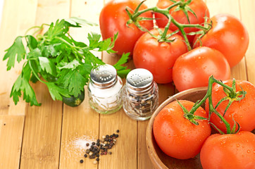 tomatoes in wooden bowlin
