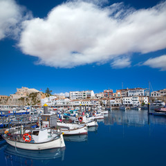 Plakaty  Ciutadella Menorca marina Widok na port Ratusz