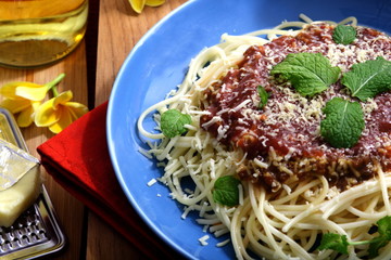 Spaghetti with cheese and mint leaf