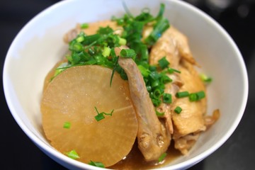 手羽先と大根の煮物