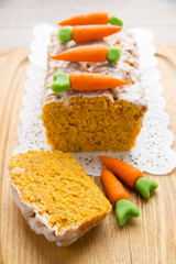 Karotten-Nuss-Kuchen