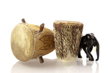 African drum and carved elefant