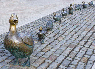 Fototapeta premium ducks monument