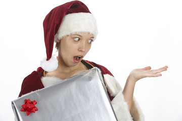 Weihnachtsfrau mit Geschenk