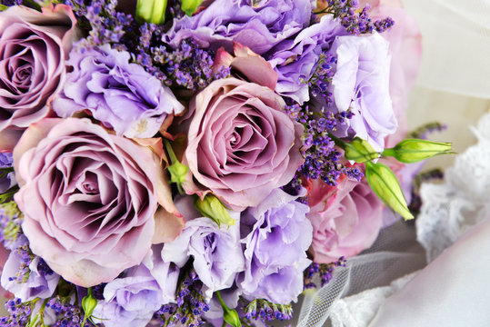 Fototapeta bouquet of purple flowers