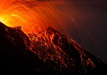Fotobehang Vulkaan Uitbarsting etna 2013