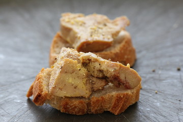 Toasts de foie gras