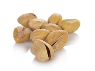 Salted and roasted pistachio nuts