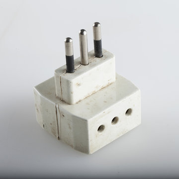 Electrical adapter