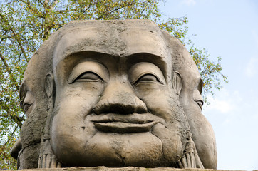 Obraz premium Idol head carved from stone